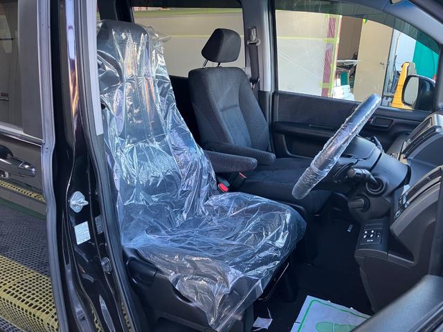 ステップワゴンスパーダ Ｚ　両側電動スライドドア　純正ナビＴＶ　Ｂカメラ　ＥＴＣ　スマートキー　パドルシフト　オートライト　ＨＩＤヘッドライト　オートＡＣ　ウインカーミラー　ドアバイザー　純正アルミ　タイミングチェーン（44枚目）