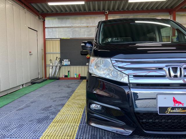 ステップワゴンスパーダ Ｚ　両側電動スライドドア　純正ナビＴＶ　Ｂカメラ　ＥＴＣ　スマートキー　パドルシフト　オートライト　ＨＩＤヘッドライト　オートＡＣ　ウインカーミラー　ドアバイザー　純正アルミ　タイミングチェーン（73枚目）