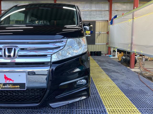 ステップワゴンスパーダ Ｚ　両側電動スライドドア　純正ナビＴＶ　Ｂカメラ　ＥＴＣ　スマートキー　パドルシフト　オートライト　ＨＩＤヘッドライト　オートＡＣ　ウインカーミラー　ドアバイザー　純正アルミ　タイミングチェーン（74枚目）