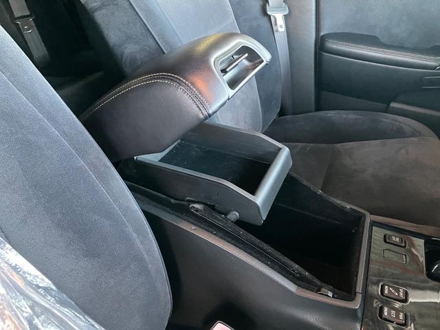 クラウン アスリート プレミアム50thエディション 車高調 社外19インチAW 純正ナビ Bカメラ ETC スマートキー 社外ドリンクホルダー オートライト クルーズコントロール Pスタート HIDヘッドライト タイミングチェーン(39枚目)