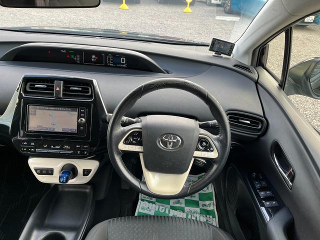 プリウス S セーフティセンスBT接続ナビ地デジBカメラETCドライブレコーダー ETC レーンアシスト オートクルーズコントロール バックカメラ アルミホイール オートマチックハイビーム LEDヘッドランプ(2枚目)