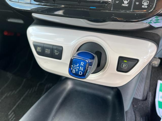 プリウス S セーフティセンスBT接続ナビ地デジBカメラETCドライブレコーダー ETC レーンアシスト オートクルーズコントロール バックカメラ アルミホイール オートマチックハイビーム LEDヘッドランプ(7枚目)