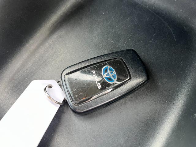 プリウス S セーフティセンスBT接続ナビ地デジBカメラETCドライブレコーダー ETC レーンアシスト オートクルーズコントロール バックカメラ アルミホイール オートマチックハイビーム LEDヘッドランプ(11枚目)