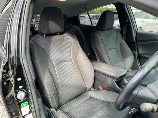 プリウス S セーフティセンスBT接続ナビ地デジBカメラETCドライブレコーダー ETC レーンアシスト オートクルーズコントロール バックカメラ アルミホイール オートマチックハイビーム LEDヘッドランプ(46枚目)