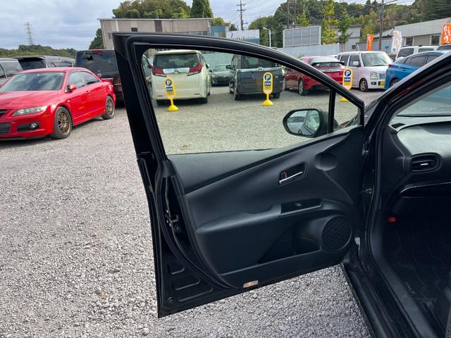 プリウス S セーフティセンスBT接続ナビ地デジBカメラETCドライブレコーダー ETC レーンアシスト オートクルーズコントロール バックカメラ アルミホイール オートマチックハイビーム LEDヘッドランプ(52枚目)