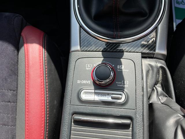 ＷＲＸ ＳＴＩ ＳＴＩ　６速ＭＴ１オーナーフルノーマルＯＰ大型ＲウイングＢＴ接続ナビＢカメラ　４ＷＤ　ＥＴＣ　ナビ　ＴＶ　アルミホイール　オートライト　ＬＥＤヘッドランプ　　スマートキー　電動格納ミラー　盗難防止システム（7枚目）