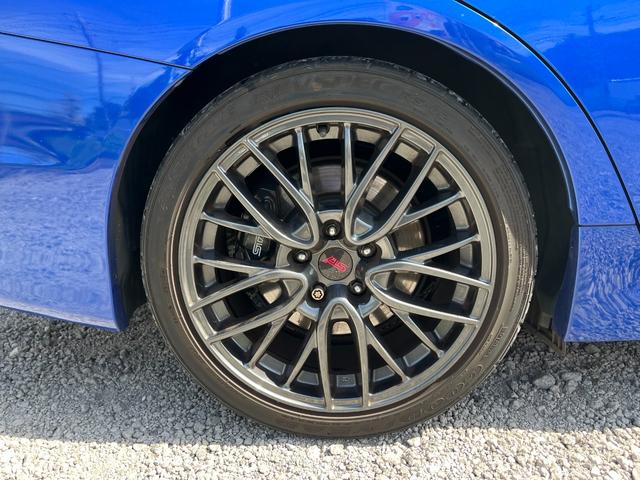 ＷＲＸ ＳＴＩ ＳＴＩ　６速ＭＴ１オーナーフルノーマルＯＰ大型ＲウイングＢＴ接続ナビＢカメラ　４ＷＤ　ＥＴＣ　ナビ　ＴＶ　アルミホイール　オートライト　ＬＥＤヘッドランプ　　スマートキー　電動格納ミラー　盗難防止システム（19枚目）