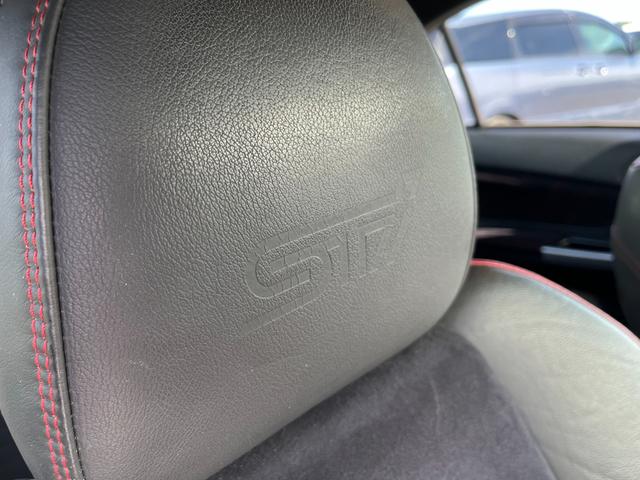 ＷＲＸ ＳＴＩ ＳＴＩ　６速ＭＴ１オーナーフルノーマルＯＰ大型ＲウイングＢＴ接続ナビＢカメラ　４ＷＤ　ＥＴＣ　ナビ　ＴＶ　アルミホイール　オートライト　ＬＥＤヘッドランプ　　スマートキー　電動格納ミラー　盗難防止システム（27枚目）