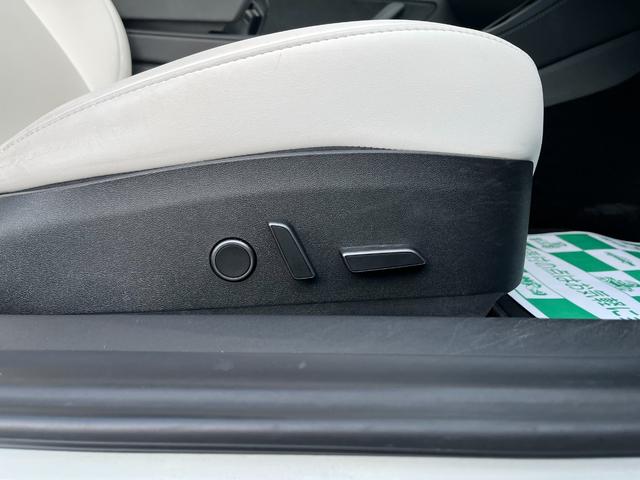 モデル３ ロングレンジ　ＡＷＤ　オートパイロット白革シート／パノラマガラスルーフ全席シートヒーターＰゲート　ＥＴＣ　クリアランスソナー　バックカメラ　サイドカメラ　ナビ　アルミホイール　サンルーフ　ＡＴ　パワーシート（28枚目）