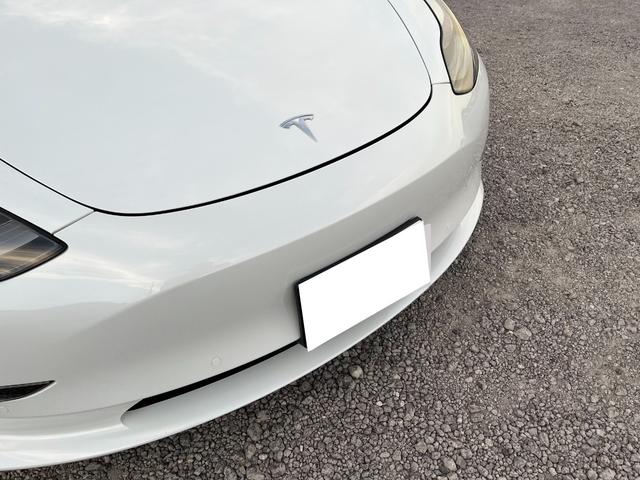 モデル３ ロングレンジ　ＡＷＤ　オートパイロット白革シート／パノラマガラスルーフ全席シートヒーターＰゲート　ＥＴＣ　クリアランスソナー　バックカメラ　サイドカメラ　ナビ　アルミホイール　サンルーフ　ＡＴ　パワーシート（51枚目）