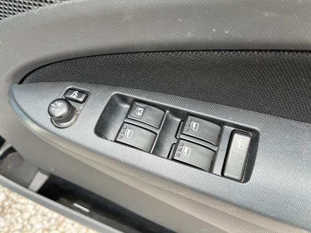 ムーヴ カスタム　Ｘ　ＨＩＤ　ＬＥＤヘッドランプ　スマートキー　電動格納ミラー　ベンチシート　ＣＶＴ　盗難防止システム　ＡＢＳ　ＣＤ　アルミホイール　衝突安全ボディ　エアコン　パワーステアリング　パワーウィンドウ（9枚目）
