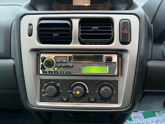 パジェロイオ ＺＲ　５速ＭＴフルノーマル　４ＷＤ　アルミホイール　電動格納ミラー　ＭＴ　盗難防止システム　衝突安全ボディ　カセット　ＡＢＳ　エアコン　パワーステアリング　パワーウィンドウ（4枚目）