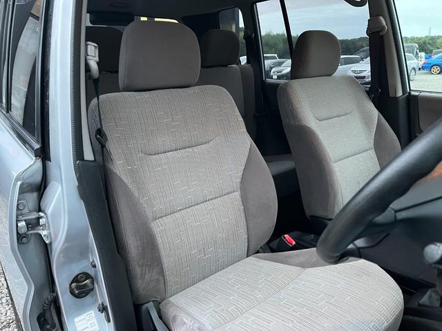 パジェロイオ ＺＲ　５速ＭＴフルノーマル　４ＷＤ　アルミホイール　電動格納ミラー　ＭＴ　盗難防止システム　衝突安全ボディ　カセット　ＡＢＳ　エアコン　パワーステアリング　パワーウィンドウ（10枚目）