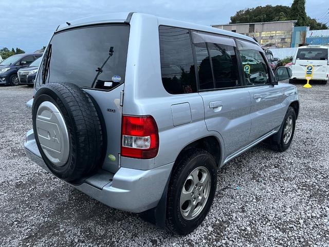 パジェロイオ ＺＲ　５速ＭＴフルノーマル　４ＷＤ　アルミホイール　電動格納ミラー　ＭＴ　盗難防止システム　衝突安全ボディ　カセット　ＡＢＳ　エアコン　パワーステアリング　パワーウィンドウ（15枚目）