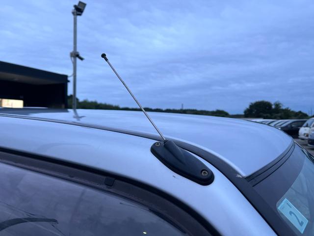 パジェロイオ ＺＲ　５速ＭＴフルノーマル　４ＷＤ　アルミホイール　電動格納ミラー　ＭＴ　盗難防止システム　衝突安全ボディ　カセット　ＡＢＳ　エアコン　パワーステアリング　パワーウィンドウ（22枚目）