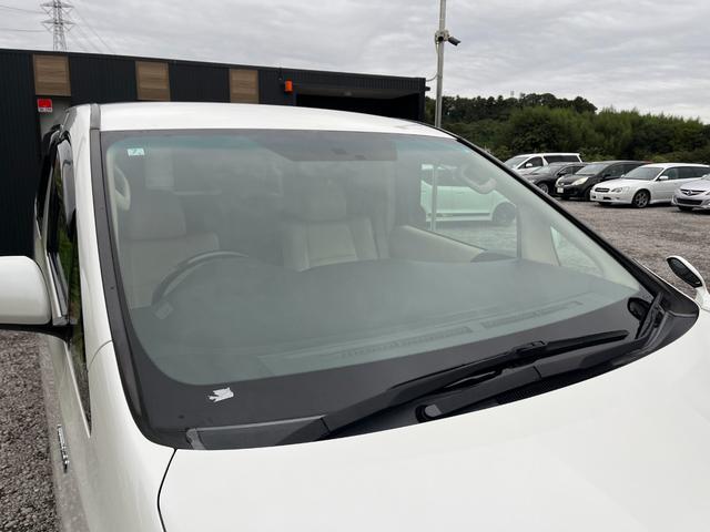 アルファードハイブリッド Ｘ　大画面ナビＢＴ接続Ｂカメラ地デジ両側電動ドア４ＷＤ　ＥＴＣ　バックカメラ　ナビ　ＴＶ　クリアランスソナー　オートクルーズコントロール　両側電動スライドドア　　スマートキー　　３列シート　オットマン（23枚目）