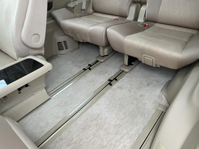 アルファードハイブリッド Ｘ　大画面ナビＢＴ接続Ｂカメラ地デジ両側電動ドア４ＷＤ　ＥＴＣ　バックカメラ　ナビ　ＴＶ　クリアランスソナー　オートクルーズコントロール　両側電動スライドドア　　スマートキー　　３列シート　オットマン（33枚目）