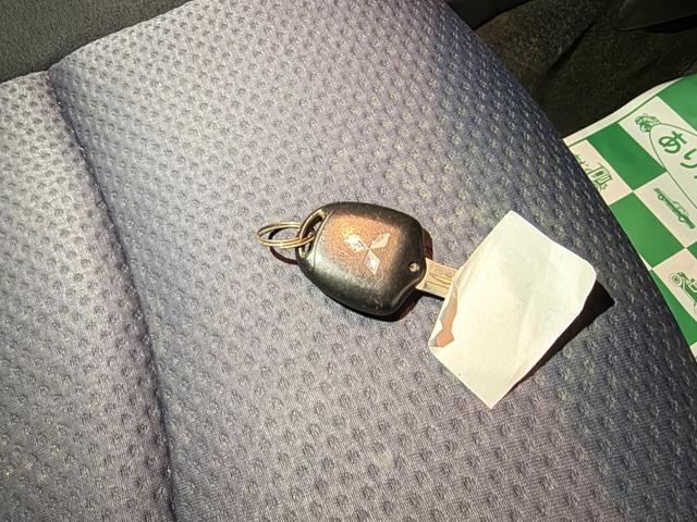 コルト ラリーアート バージョンR 5速MT/WORKエモーションAW HID ターボ キーレスエントリー 電動格納ミラー MT 盗難防止システム 衝突安全ボディ ABS ESC CD エアコン パワーステアリング パワーウィンドウ(9枚目)