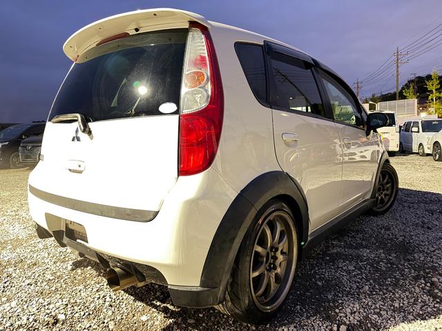 コルト ラリーアート バージョンR 5速MT/WORKエモーションAW HID ターボ キーレスエントリー 電動格納ミラー MT 盗難防止システム 衝突安全ボディ ABS ESC CD エアコン パワーステアリング パワーウィンドウ(15枚目)