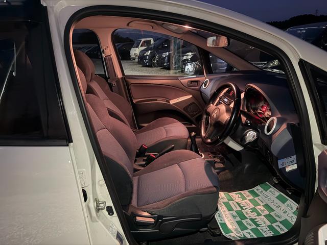 コルト ラリーアート バージョンR 5速MT/WORKエモーションAW HID ターボ キーレスエントリー 電動格納ミラー MT 盗難防止システム 衝突安全ボディ ABS ESC CD エアコン パワーステアリング パワーウィンドウ(21枚目)