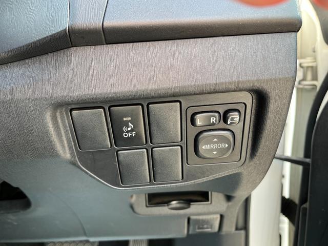 プリウス S 後期型BT接続ナビ地デジ車検二年 アルミホイール HID CVT スマートキー 電動格納ミラー 盗難防止システム CD DVD再生 Bluetooth 衝突安全ボディ ABS エアコン(8枚目)