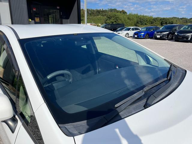 プリウス S 後期型BT接続ナビ地デジ車検二年 アルミホイール HID CVT スマートキー 電動格納ミラー 盗難防止システム CD DVD再生 Bluetooth 衝突安全ボディ ABS エアコン(29枚目)