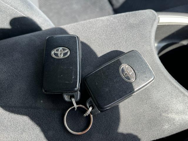 プリウス S 後期型BT接続ナビ地デジ車検二年 アルミホイール HID CVT スマートキー 電動格納ミラー 盗難防止システム CD DVD再生 Bluetooth 衝突安全ボディ ABS エアコン(37枚目)