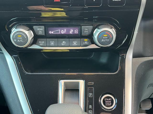 セレナ ライダー　ＥＴＣ　全周囲カメラ　ナビ　ＴＶ　クリアランスソナー　オートクルーズコントロール　パークアシスト　衝突被害軽減システム　両側電動スライドドア　スマートキー　アイドリングストップ　電動格納ミラー（6枚目）