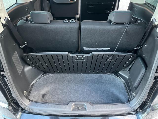 セレナ ライダー　ＥＴＣ　全周囲カメラ　ナビ　ＴＶ　クリアランスソナー　オートクルーズコントロール　パークアシスト　衝突被害軽減システム　両側電動スライドドア　スマートキー　アイドリングストップ　電動格納ミラー（40枚目）