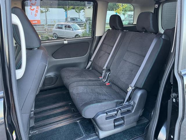 セレナ ライダー　ＥＴＣ　全周囲カメラ　ナビ　ＴＶ　クリアランスソナー　オートクルーズコントロール　パークアシスト　衝突被害軽減システム　両側電動スライドドア　スマートキー　アイドリングストップ　電動格納ミラー（45枚目）