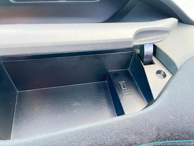 セレナ ライダー　ＥＴＣ　全周囲カメラ　ナビ　ＴＶ　クリアランスソナー　オートクルーズコントロール　パークアシスト　衝突被害軽減システム　両側電動スライドドア　スマートキー　アイドリングストップ　電動格納ミラー（48枚目）