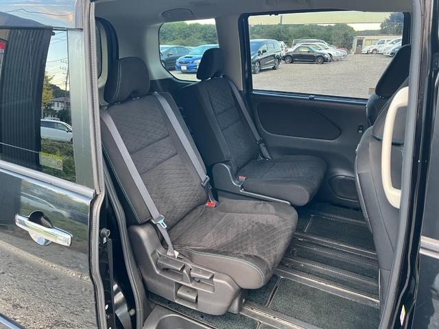 セレナ ライダー　ＥＴＣ　全周囲カメラ　ナビ　ＴＶ　クリアランスソナー　オートクルーズコントロール　パークアシスト　衝突被害軽減システム　両側電動スライドドア　スマートキー　アイドリングストップ　電動格納ミラー（54枚目）