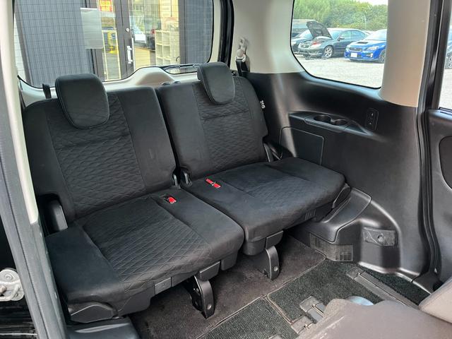 セレナ ライダー　ＥＴＣ　全周囲カメラ　ナビ　ＴＶ　クリアランスソナー　オートクルーズコントロール　パークアシスト　衝突被害軽減システム　両側電動スライドドア　スマートキー　アイドリングストップ　電動格納ミラー（70枚目）