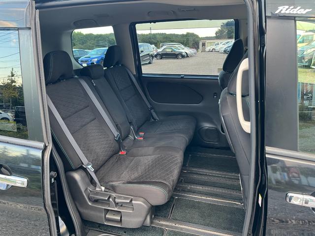 セレナ ライダー　ＥＴＣ　全周囲カメラ　ナビ　ＴＶ　クリアランスソナー　オートクルーズコントロール　パークアシスト　衝突被害軽減システム　両側電動スライドドア　スマートキー　アイドリングストップ　電動格納ミラー（72枚目）