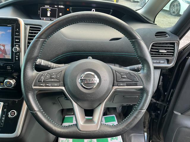 セレナ ライダー　ＥＴＣ　全周囲カメラ　ナビ　ＴＶ　クリアランスソナー　オートクルーズコントロール　パークアシスト　衝突被害軽減システム　両側電動スライドドア　スマートキー　アイドリングストップ　電動格納ミラー（76枚目）