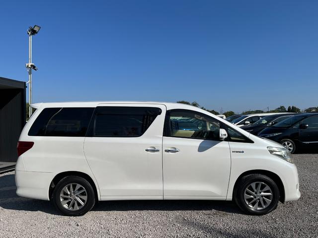 アルファードハイブリッド X BT接続ナビ地デジBカメラ電動スライドドア 4WD ETC クリアランスソナー オートクルーズコントロール オートライト HID スマートキー 電動格納ミラー 3列シート オットマン CVT(13枚目)