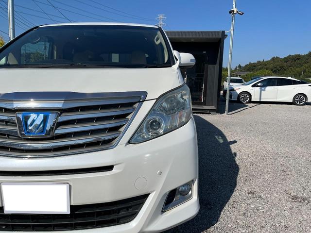 アルファードハイブリッド X BT接続ナビ地デジBカメラ電動スライドドア 4WD ETC クリアランスソナー オートクルーズコントロール オートライト HID スマートキー 電動格納ミラー 3列シート オットマン CVT(46枚目)
