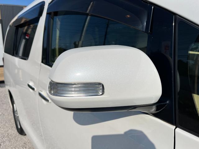 アルファードハイブリッド X BT接続ナビ地デジBカメラ電動スライドドア 4WD ETC クリアランスソナー オートクルーズコントロール オートライト HID スマートキー 電動格納ミラー 3列シート オットマン CVT(49枚目)