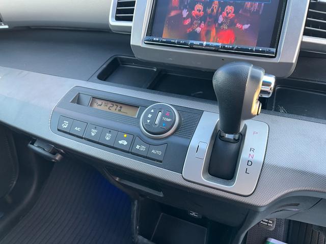 フリードハイブリッド ジャストセレクション ETC バックカメラ TV オートクルーズコントロール 両側スライド・片側電動 HID スマートキー 電動格納ミラー 3列シート CVT CD DVD再生 Bluetooth 盗難防止システム ABS(9枚目)