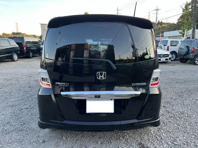 フリードハイブリッド ジャストセレクション ETC バックカメラ TV オートクルーズコントロール 両側スライド・片側電動 HID スマートキー 電動格納ミラー 3列シート CVT CD DVD再生 Bluetooth 盗難防止システム ABS(17枚目)