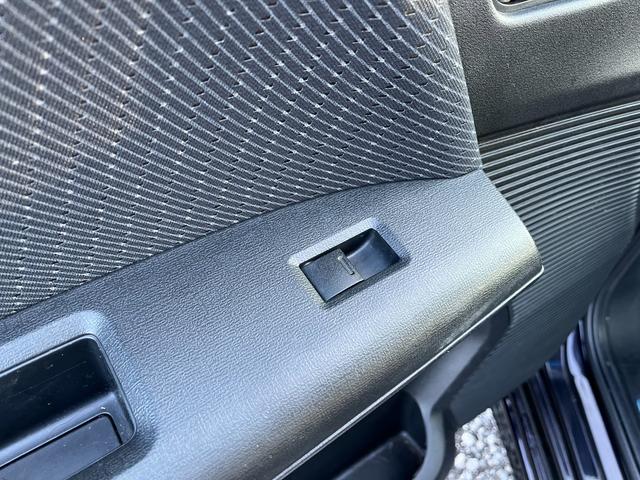 フリードハイブリッド ジャストセレクション ETC バックカメラ TV オートクルーズコントロール 両側スライド・片側電動 HID スマートキー 電動格納ミラー 3列シート CVT CD DVD再生 Bluetooth 盗難防止システム ABS(49枚目)