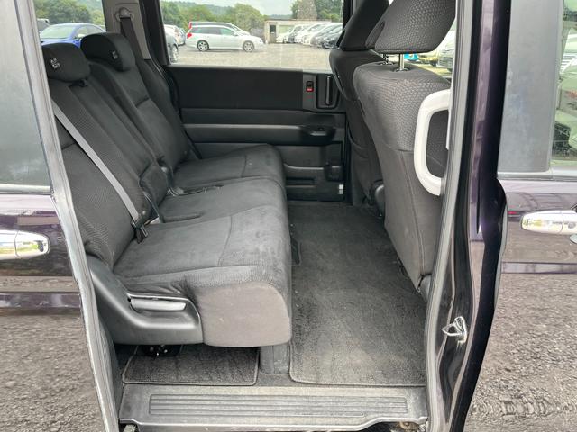 ステップワゴンスパーダ Z BT接続ナビ地デジBカメラ後席モニター両側電動ドアETC ビ TV 両側電動スライドドア HID スマートキー アイドリングストップ 電動格納ミラー 後席モニター 3列シート CVT(27枚目)