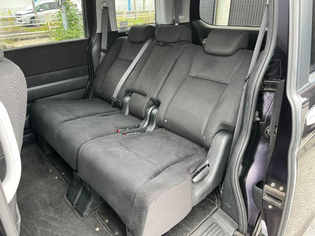 ステップワゴンスパーダ Z BT接続ナビ地デジBカメラ後席モニター両側電動ドアETC ビ TV 両側電動スライドドア HID スマートキー アイドリングストップ 電動格納ミラー 後席モニター 3列シート CVT(32枚目)