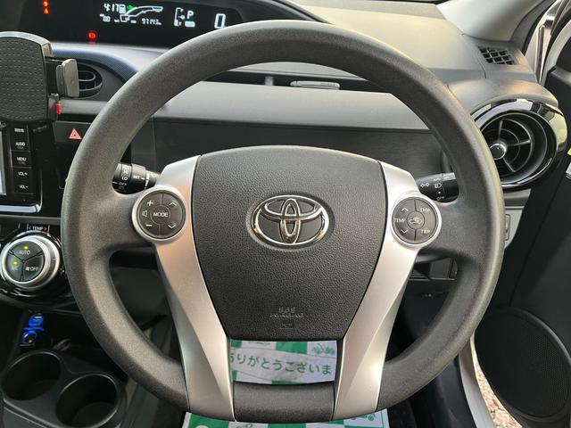 アクア Ｓ　ＥＴＣ　バックカメラ　ナビ　ＴＶ　アルミホイール　オートライト　スマートキー　アイドリングストップ　電動格納ミラー　ＣＶＴ　衝突安全ボディ　ＡＢＳ　ＥＳＣ　Ｂｌｕｅｔｏｏｔｈ　エアコン（3枚目）