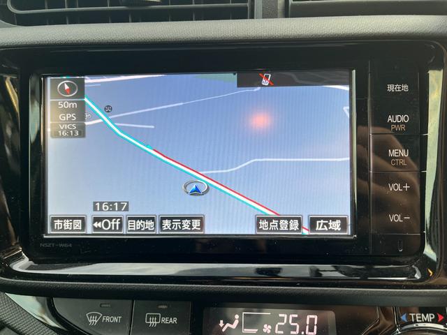 アクア Ｓ　ＥＴＣ　バックカメラ　ナビ　ＴＶ　アルミホイール　オートライト　スマートキー　アイドリングストップ　電動格納ミラー　ＣＶＴ　衝突安全ボディ　ＡＢＳ　ＥＳＣ　Ｂｌｕｅｔｏｏｔｈ　エアコン（5枚目）