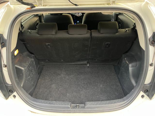 アクア Ｓ　ＥＴＣ　バックカメラ　ナビ　ＴＶ　アルミホイール　オートライト　スマートキー　アイドリングストップ　電動格納ミラー　ＣＶＴ　衝突安全ボディ　ＡＢＳ　ＥＳＣ　Ｂｌｕｅｔｏｏｔｈ　エアコン（17枚目）