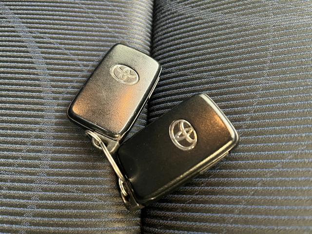 アクア Ｓ　ＥＴＣ　バックカメラ　ナビ　ＴＶ　アルミホイール　オートライト　スマートキー　アイドリングストップ　電動格納ミラー　ＣＶＴ　衝突安全ボディ　ＡＢＳ　ＥＳＣ　Ｂｌｕｅｔｏｏｔｈ　エアコン（33枚目）