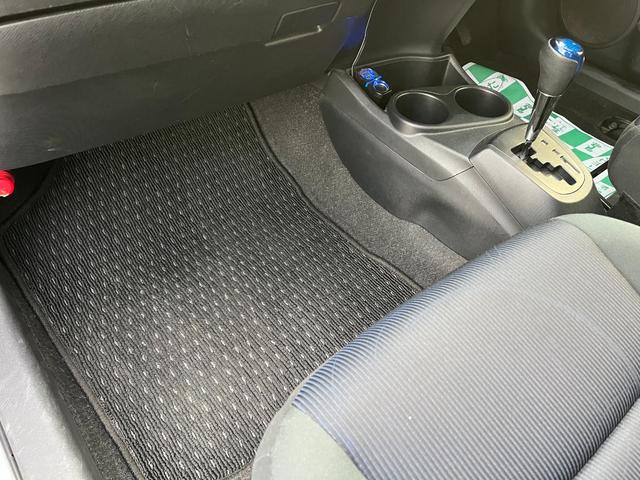 アクア Ｓ　ＥＴＣ　バックカメラ　ナビ　ＴＶ　アルミホイール　オートライト　スマートキー　アイドリングストップ　電動格納ミラー　ＣＶＴ　衝突安全ボディ　ＡＢＳ　ＥＳＣ　Ｂｌｕｅｔｏｏｔｈ　エアコン（51枚目）