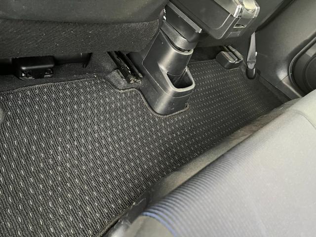 アクア Ｓ　ＥＴＣ　バックカメラ　ナビ　ＴＶ　アルミホイール　オートライト　スマートキー　アイドリングストップ　電動格納ミラー　ＣＶＴ　衝突安全ボディ　ＡＢＳ　ＥＳＣ　Ｂｌｕｅｔｏｏｔｈ　エアコン（52枚目）