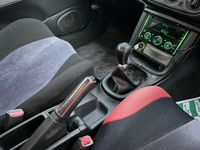 インプレッサ WRX STiバージョンIII 5速MT/1オーナー二桁ナンバー 4WD ドライブレコーダー ETC アルミホイール MT CD ABS エアコン パワーステアリング(8枚目)